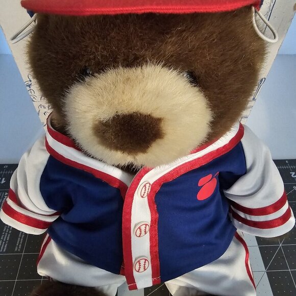 Build A Bear CUBS MLB Baseball with Pants / Shirt /Hat & Original Box - Picture 7 of 11
